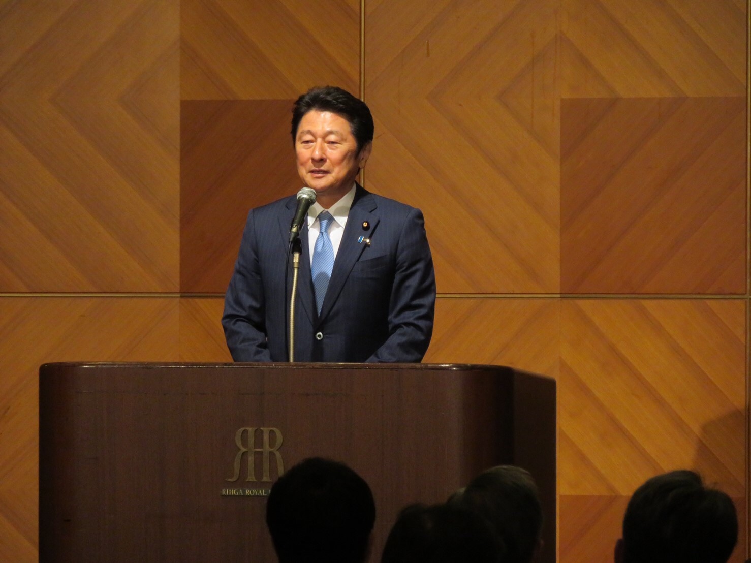 A026E5F3-6D8E-4395-B321-4B6634BDCB4D