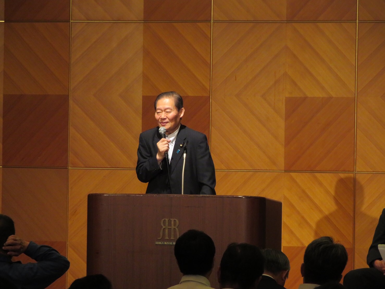 0E618571-85B0-4A84-AF11-C3CD9DB622CB