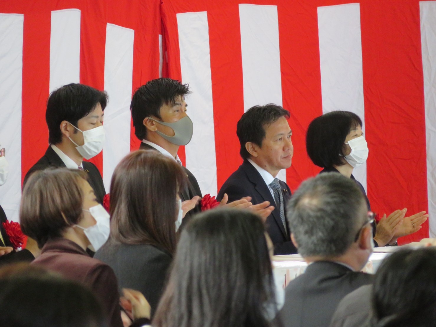 14D94C01-A5AB-4AE6-B518-DFFB2E54393D