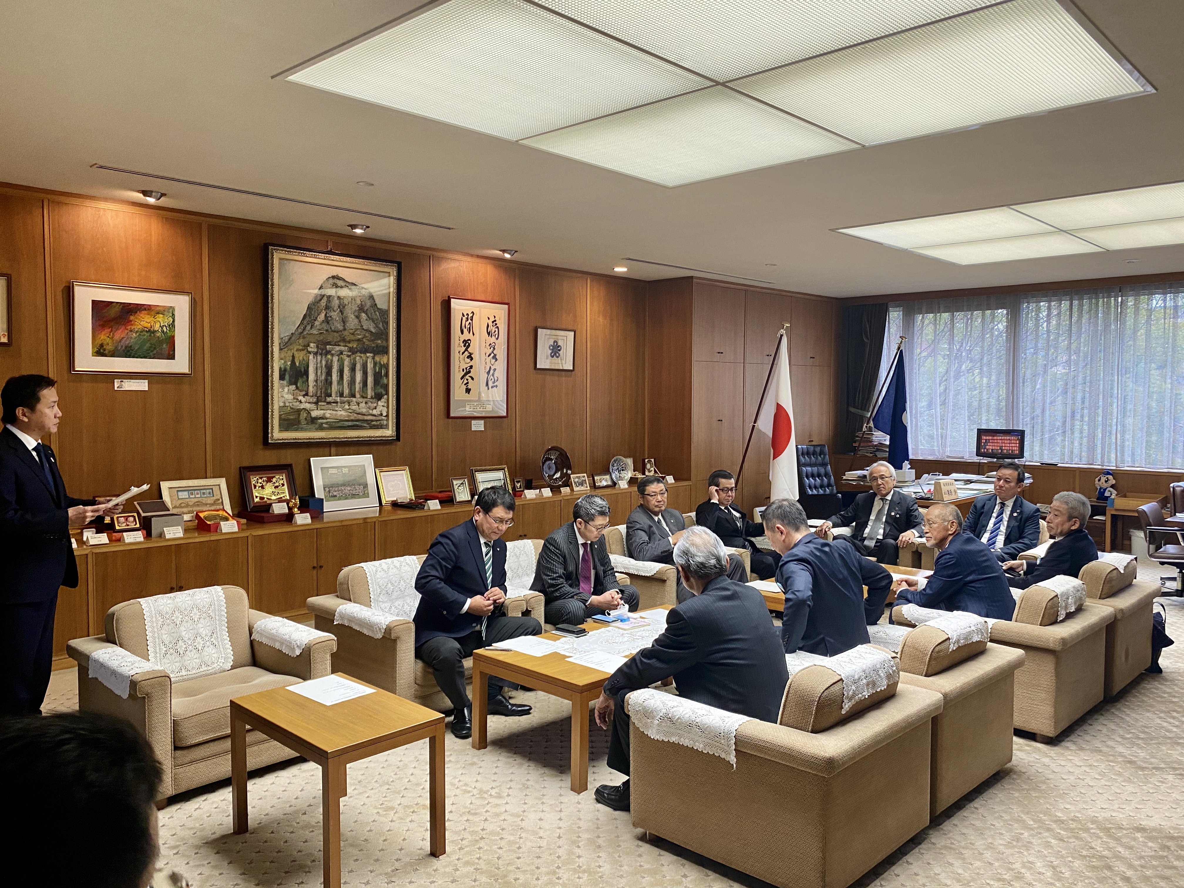 BA42A450-E205-4A8E-8E94-9A65A2AE5041