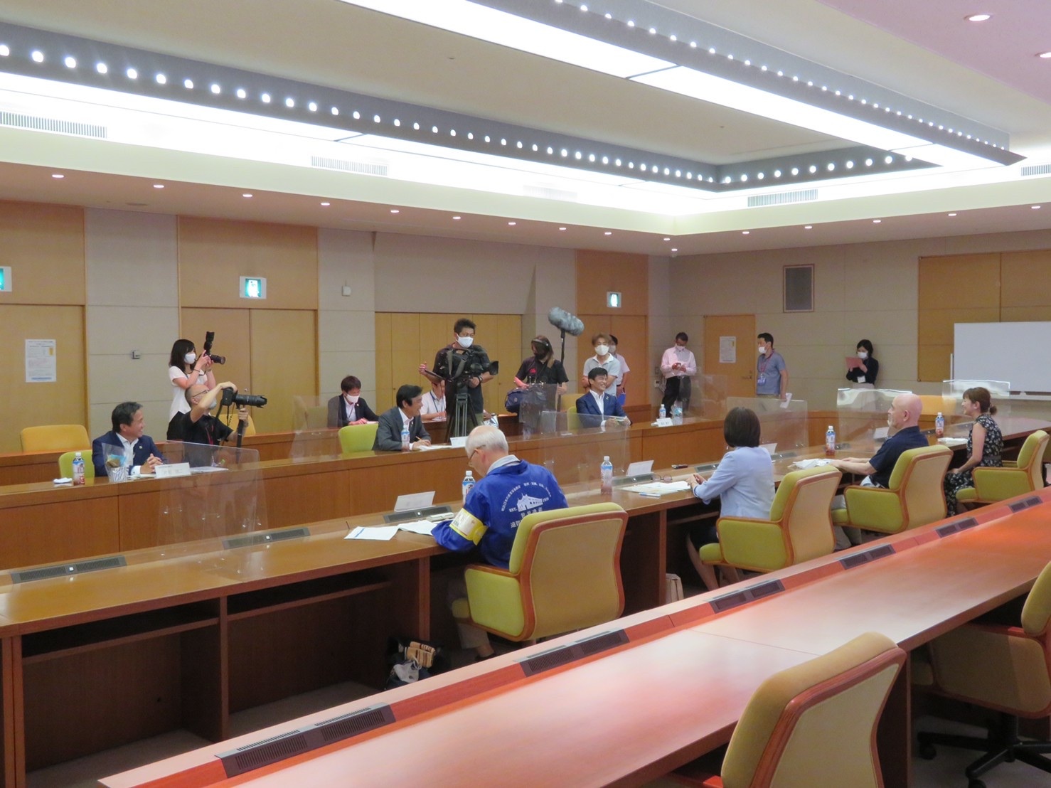 1EAD34F5-2C00-41A8-B7C5-C70A2CE74EE9