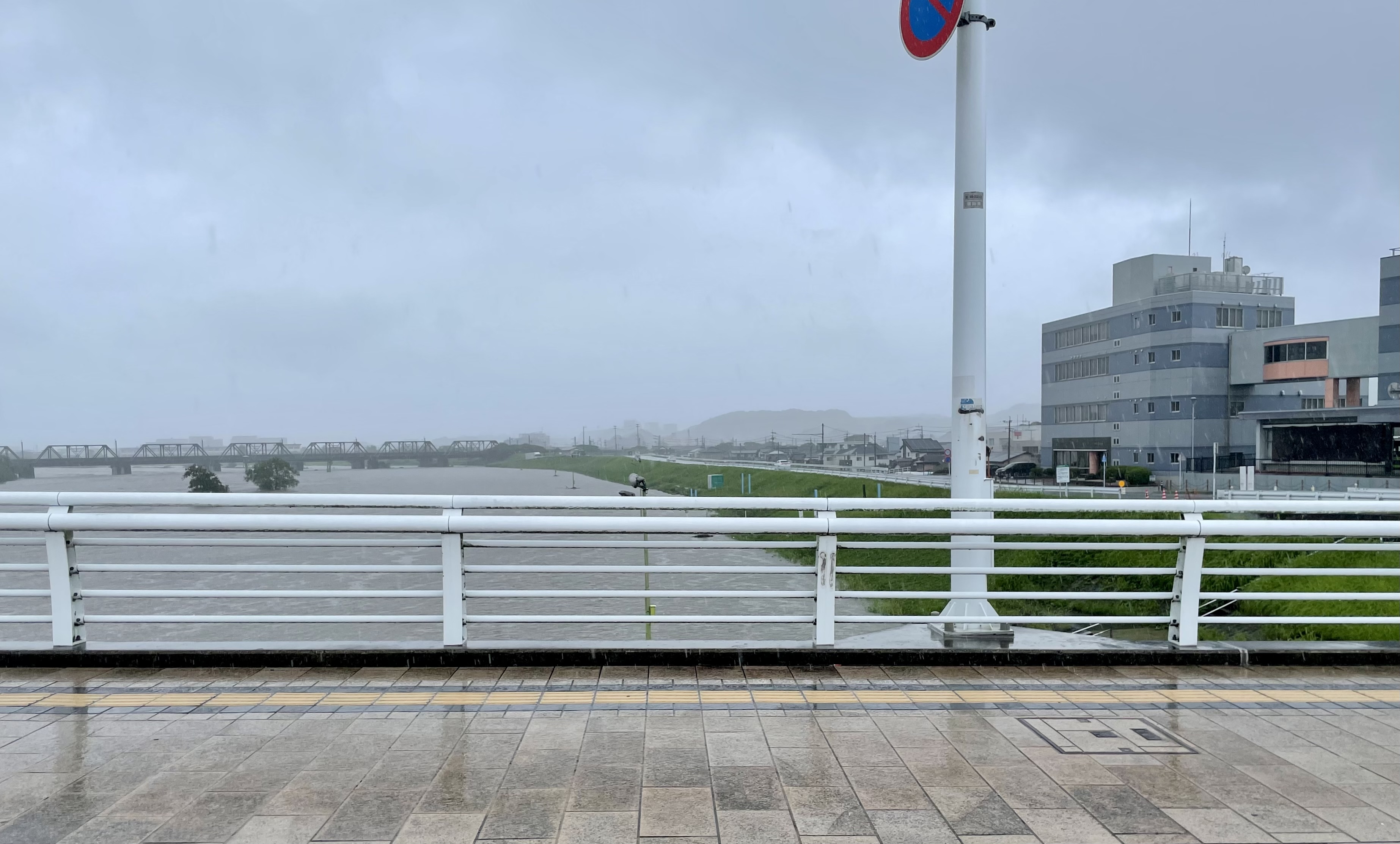 A050EEA2-17C2-41F9-8746-D2C7564BB32C