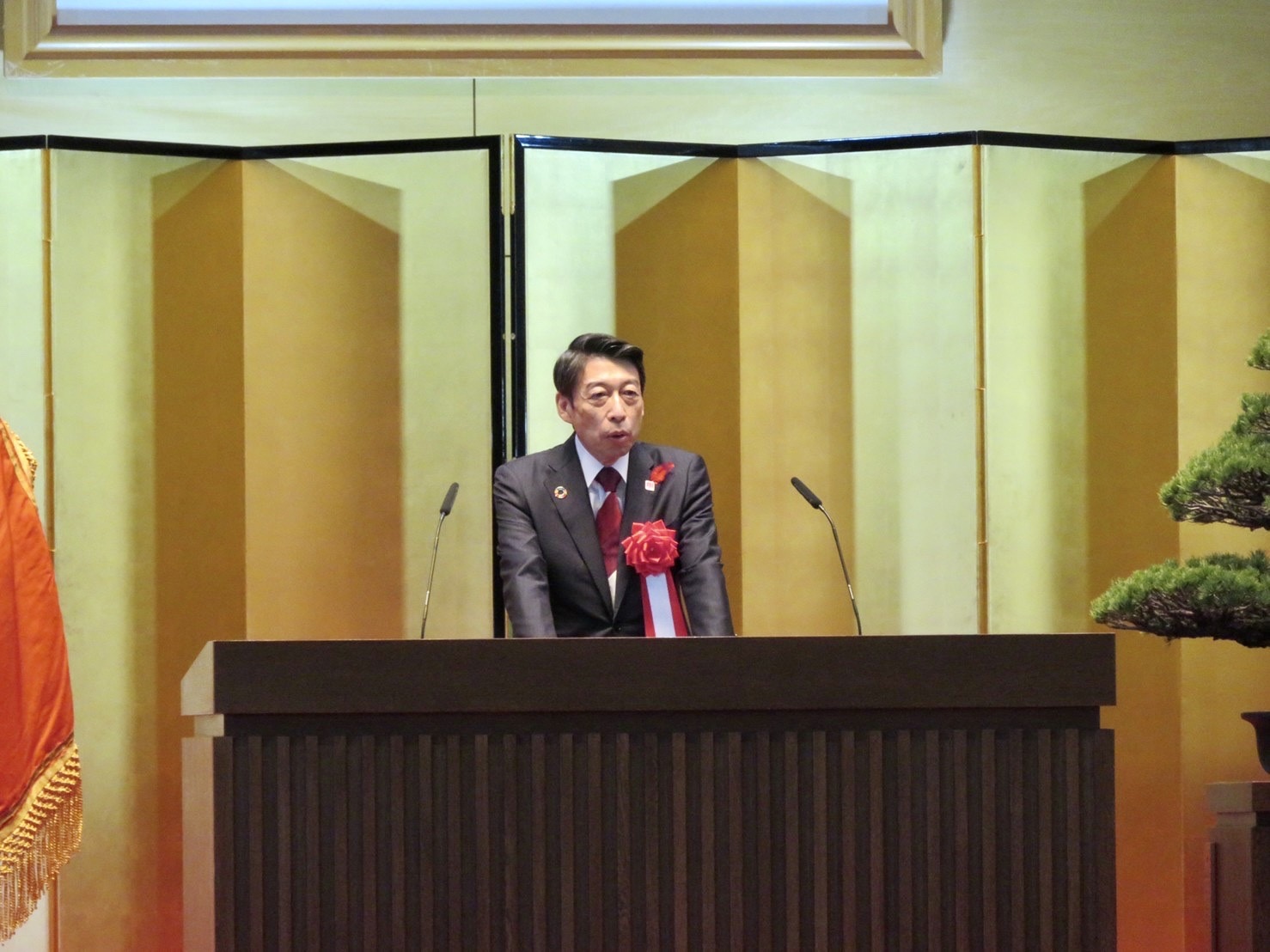 84E68292-E9F0-47BC-8193-3D32DC710219