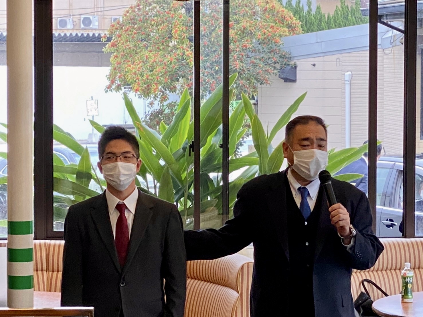 08C0F477-B028-427F-A133-23D6DDD76306