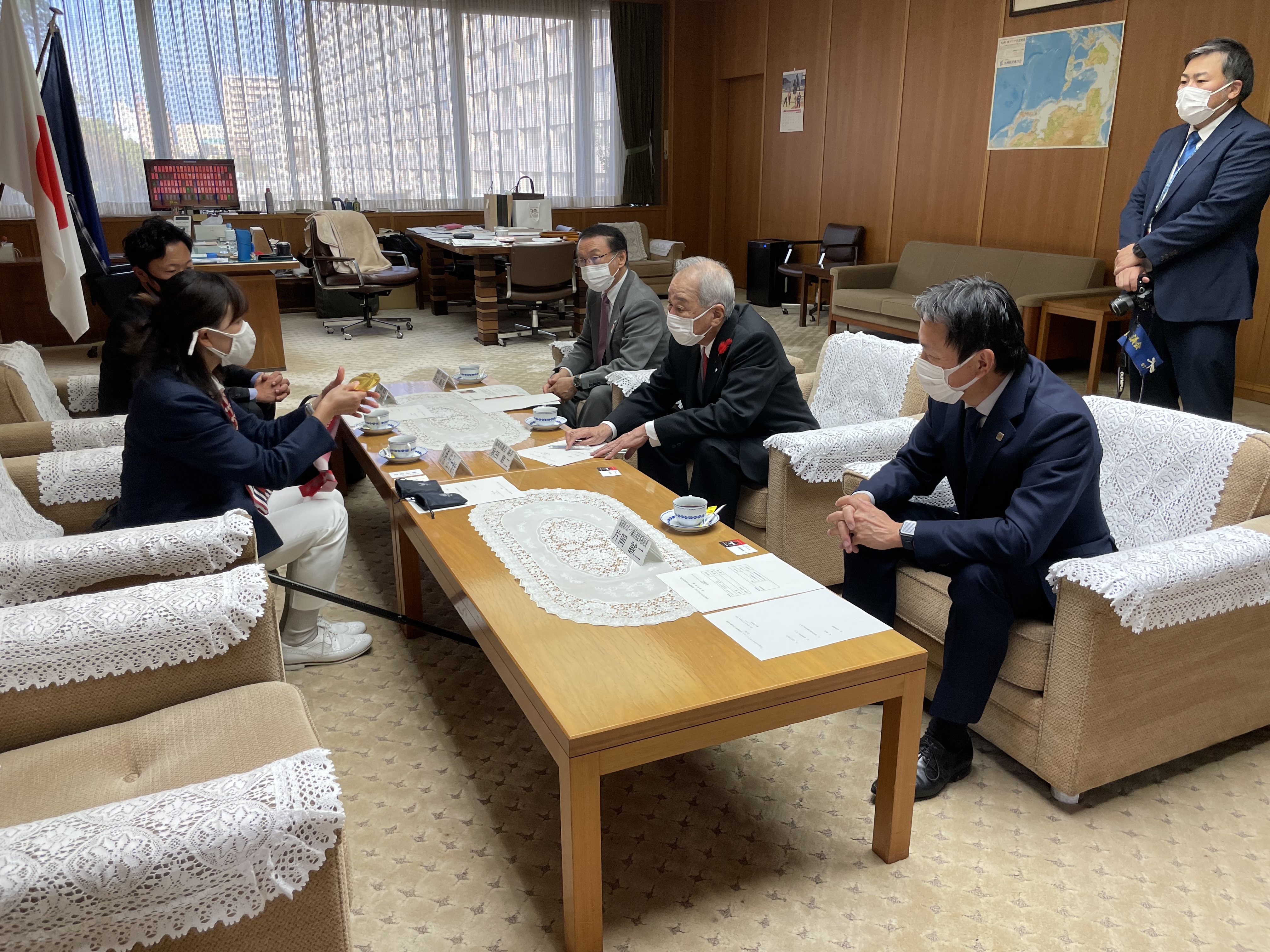 B24FF9A2-9414-4070-800D-FAC060B26415