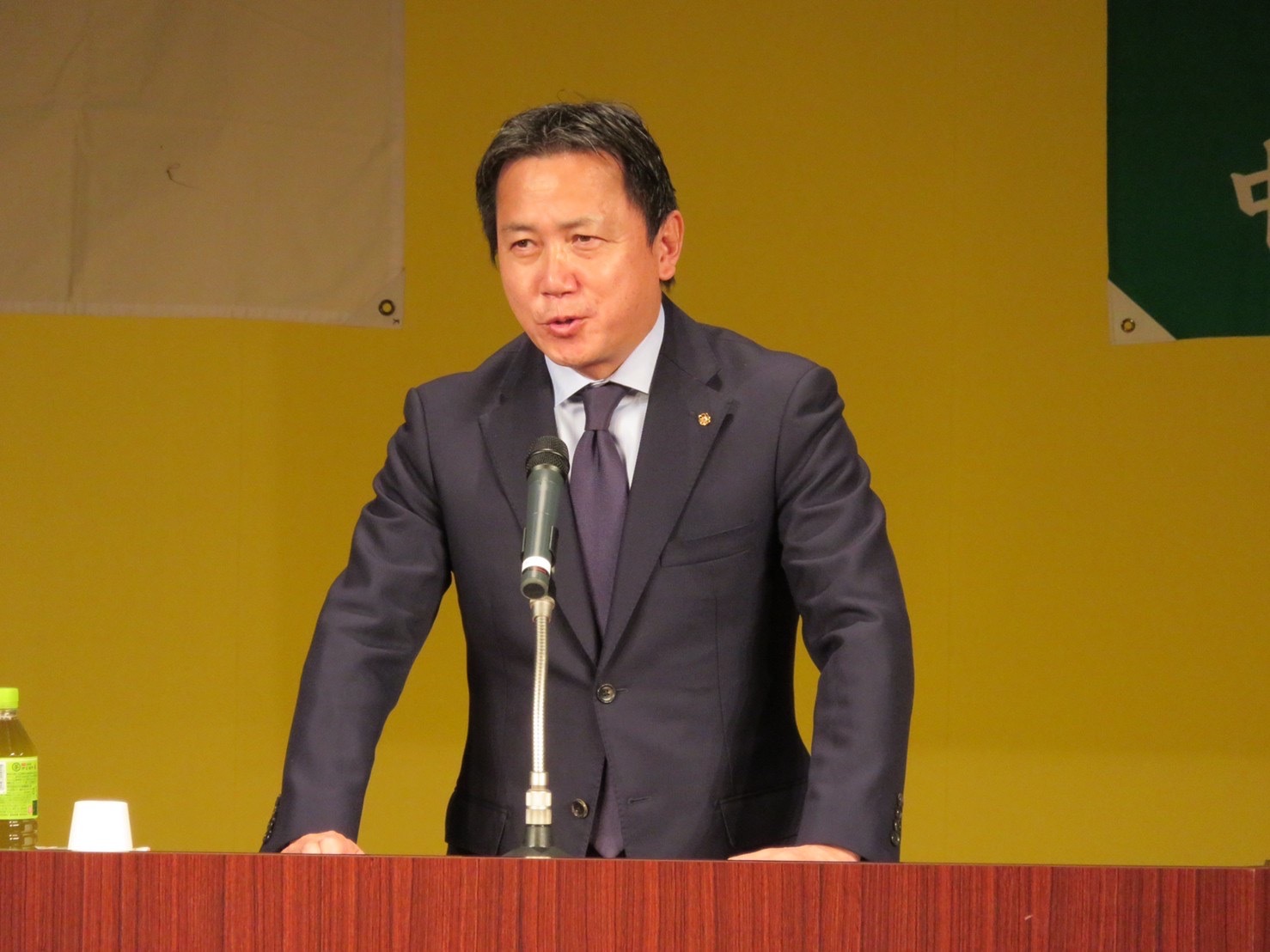 5E601139-3517-4C3B-85FE-0E46CEFA8A45