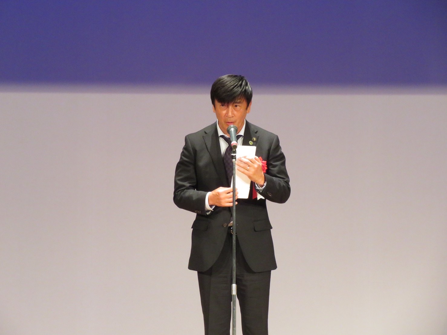 518D8531-9F13-4B9F-BA3D-89CF58B04F4E