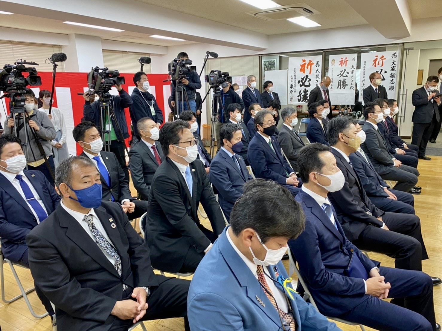 4C4CEB6E-E0DB-46E3-8F98-585AF71A152D