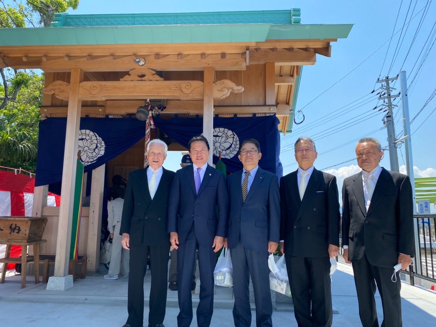 2D591038-71BB-4FFE-96B1-F12D6F8E27D4