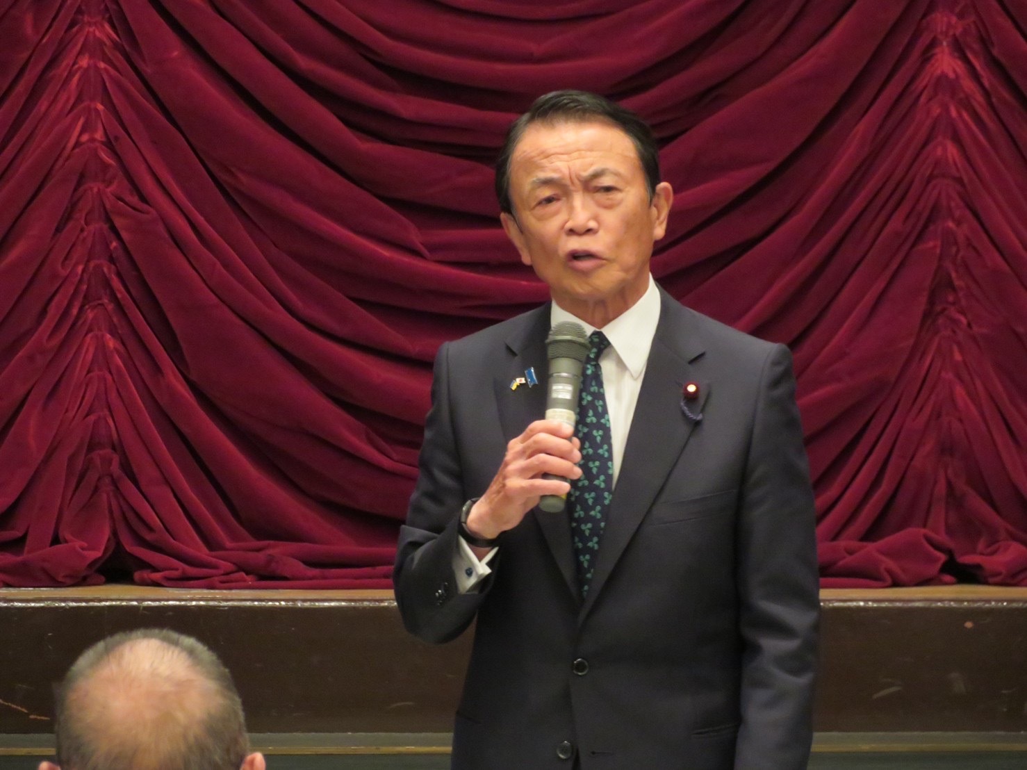 2826BAFD-F15C-461E-96C5-56D04A71807B