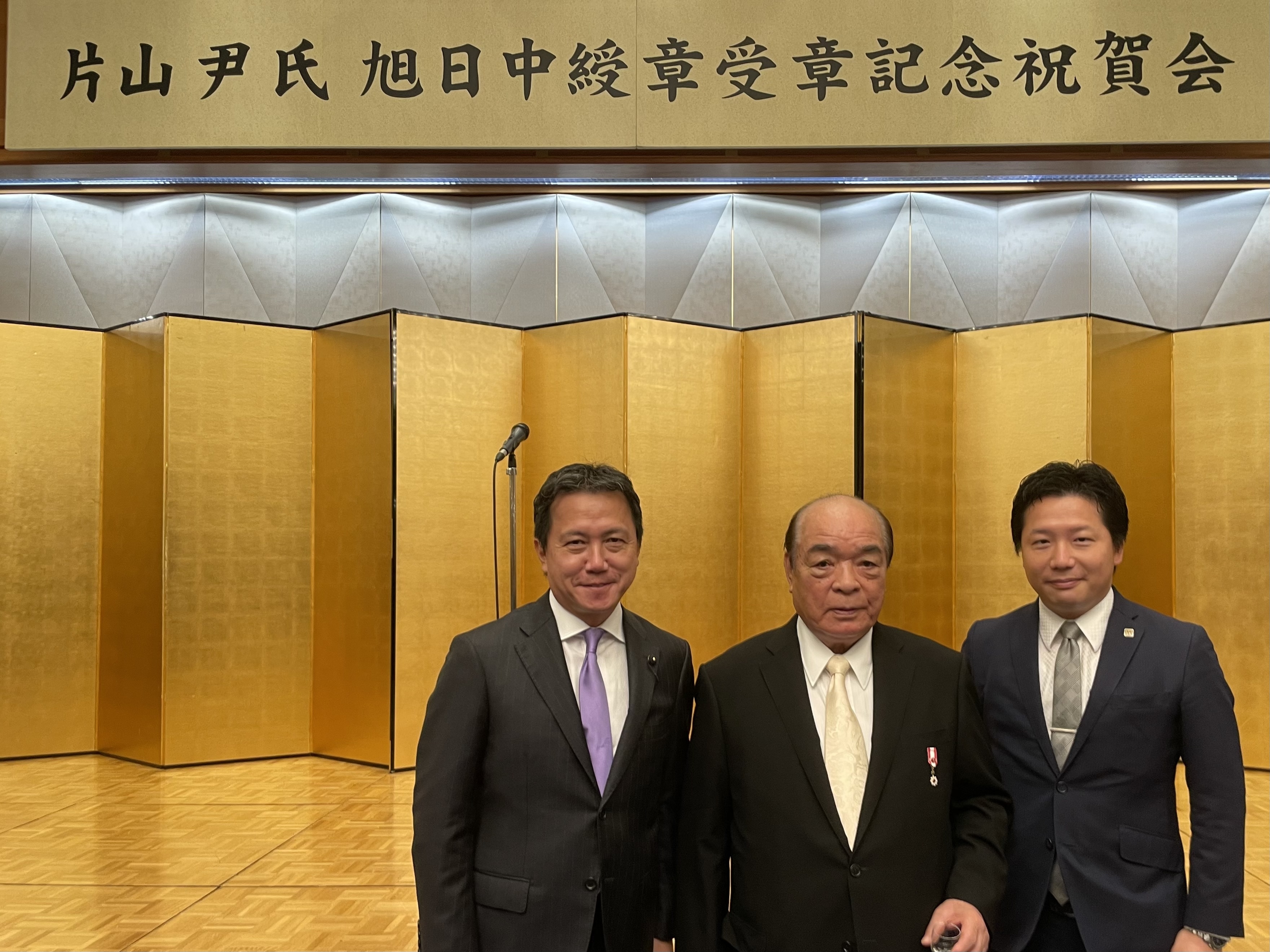 785A6341-5FAF-452C-B128-CB0CE2FC5AEA