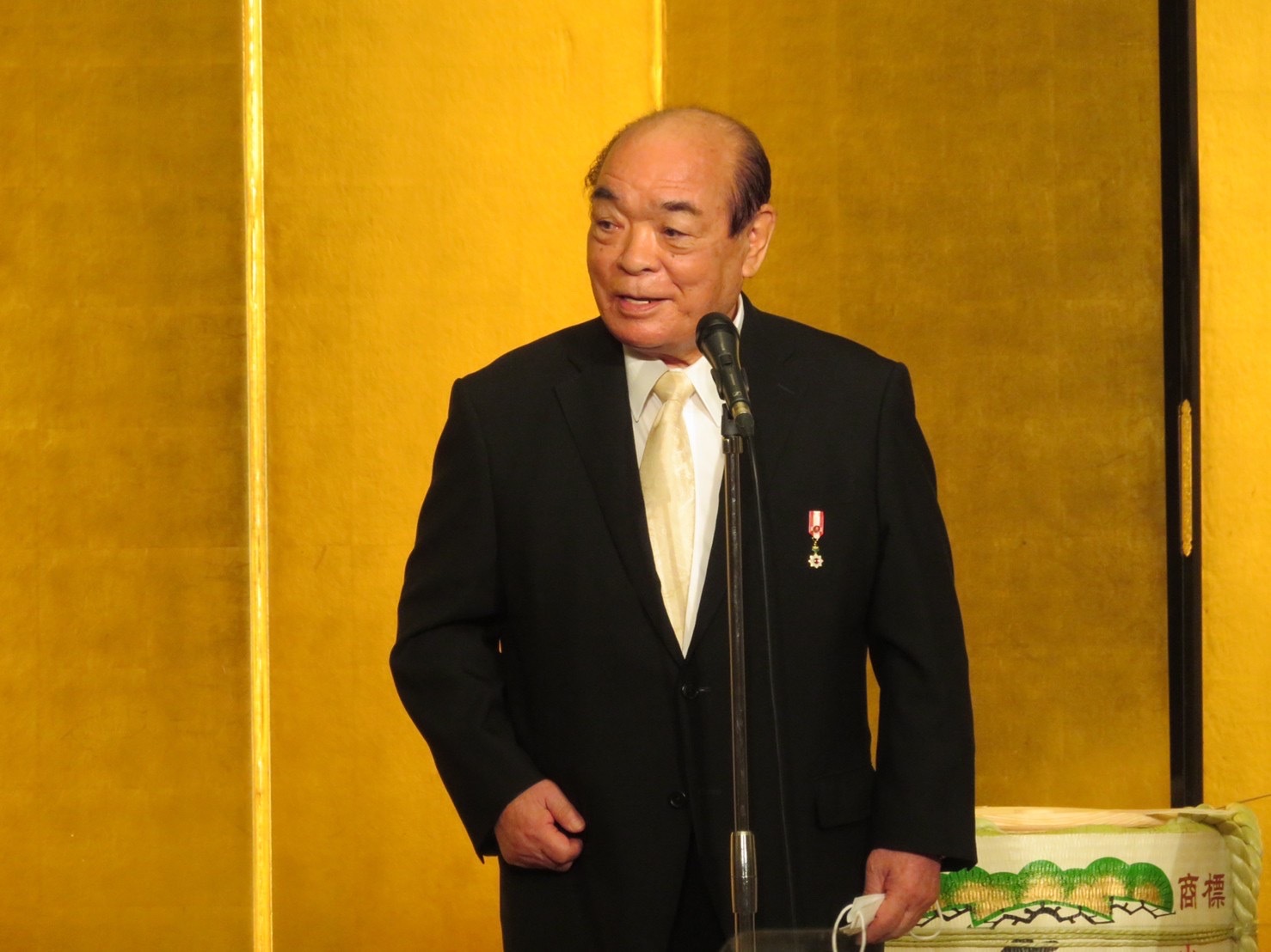 0BFF3587-6B78-4140-B5E1-CCAAD91661C5