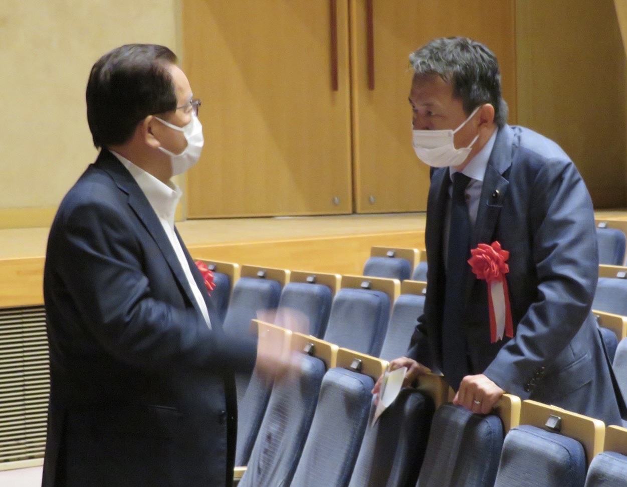 B21D5BD9-D7C7-4B7D-8AFF-D4EBEC83F1C9