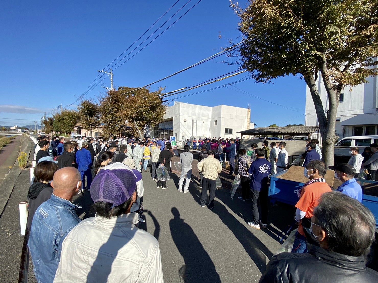 6A5271F4-4F27-4DD0-AC4C-B7BF07A5099E