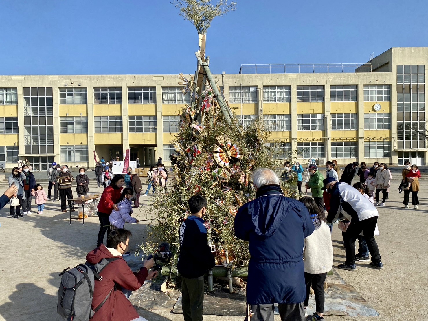 606DBCF1-2B26-41E3-AA91-3D185B7A80F5