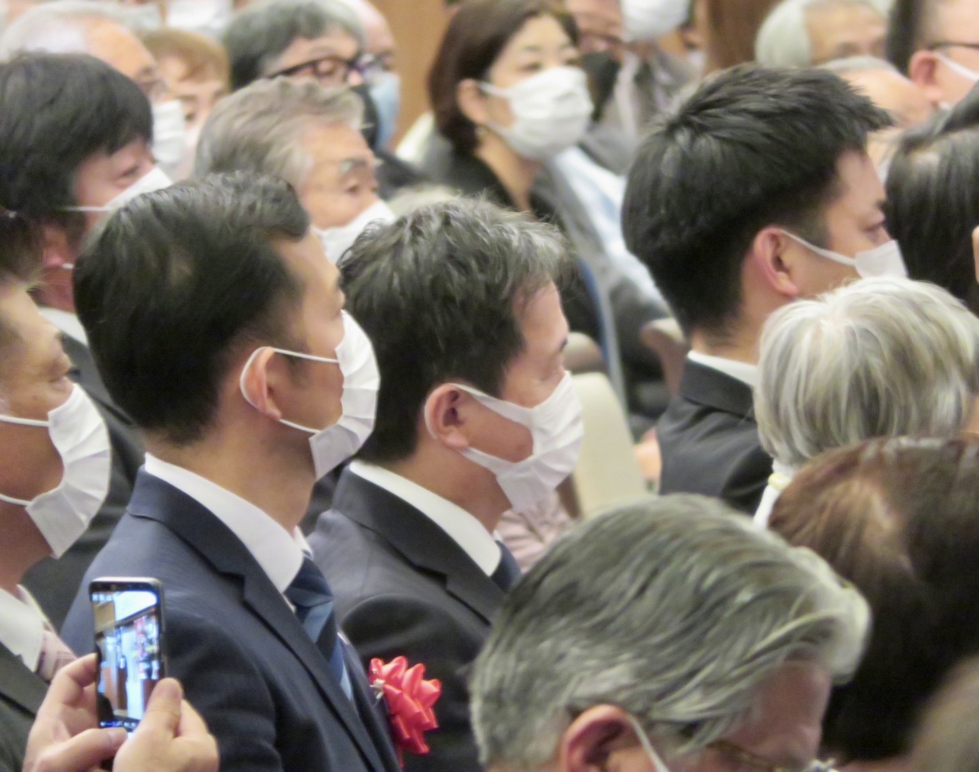 7B4995E1-E98F-4638-9517-0EB42EA79937