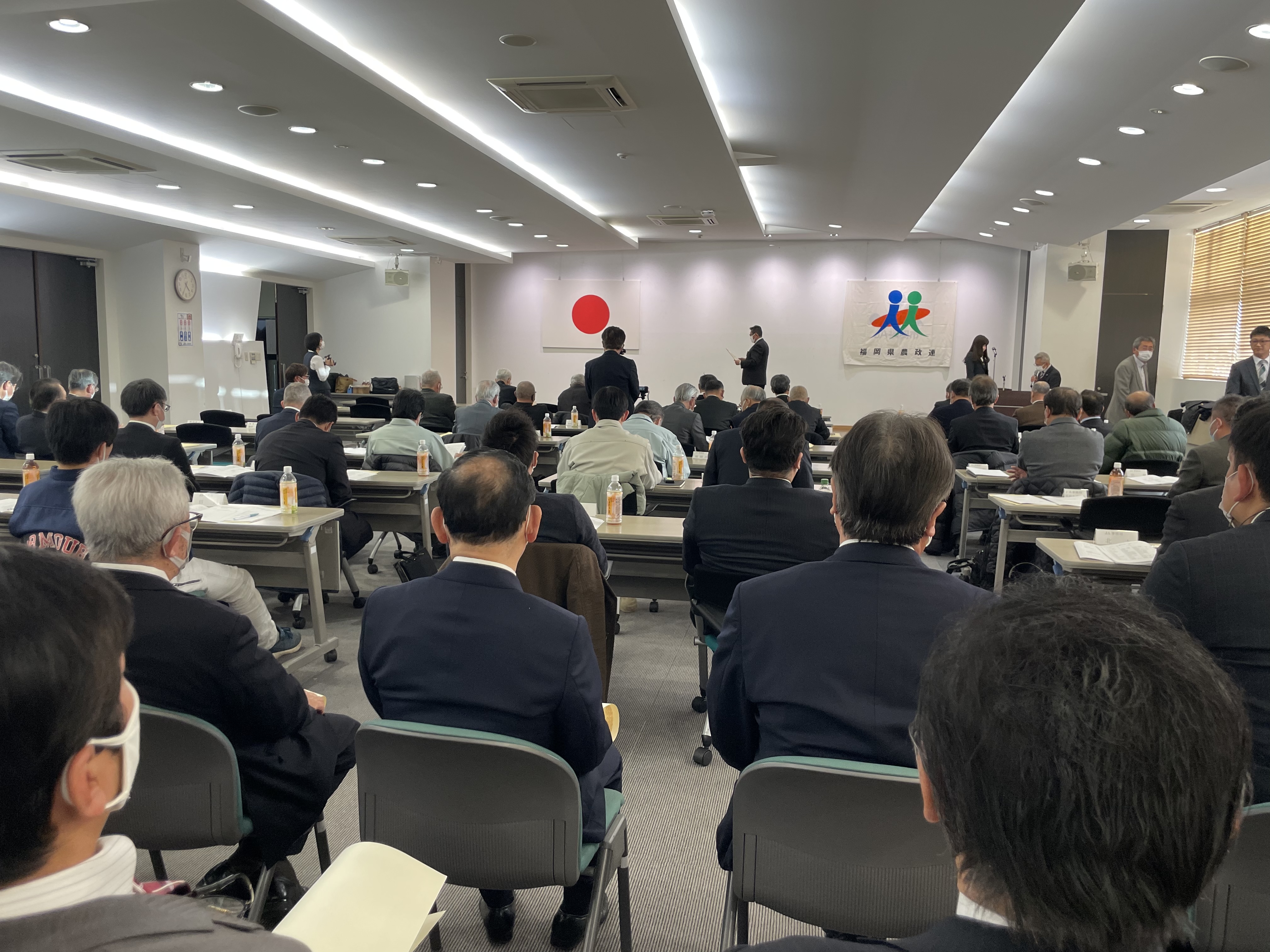 DF3C5EFC-1FF2-479D-93A1-967D71BEB85A