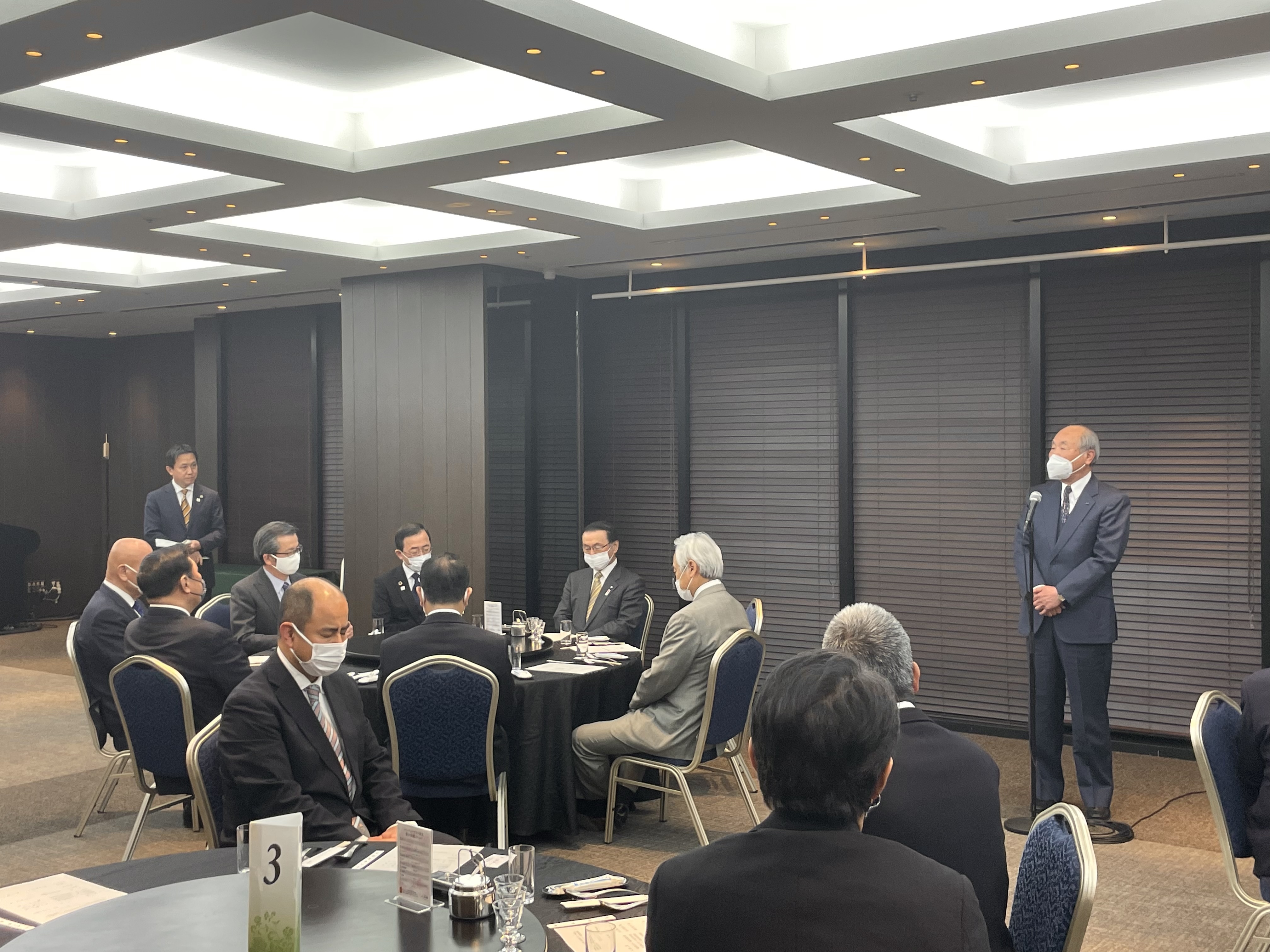 4D5D7BE5-2DFD-43E9-8704-DC67A090CB09